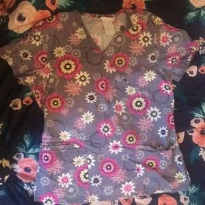 Scrub top size: small